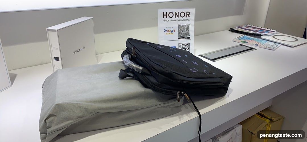 HONOR Experience Store