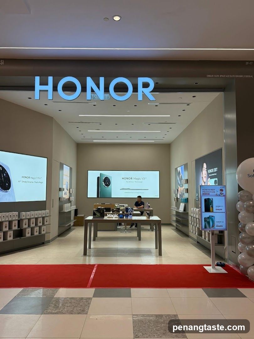 HONOR Store Interior