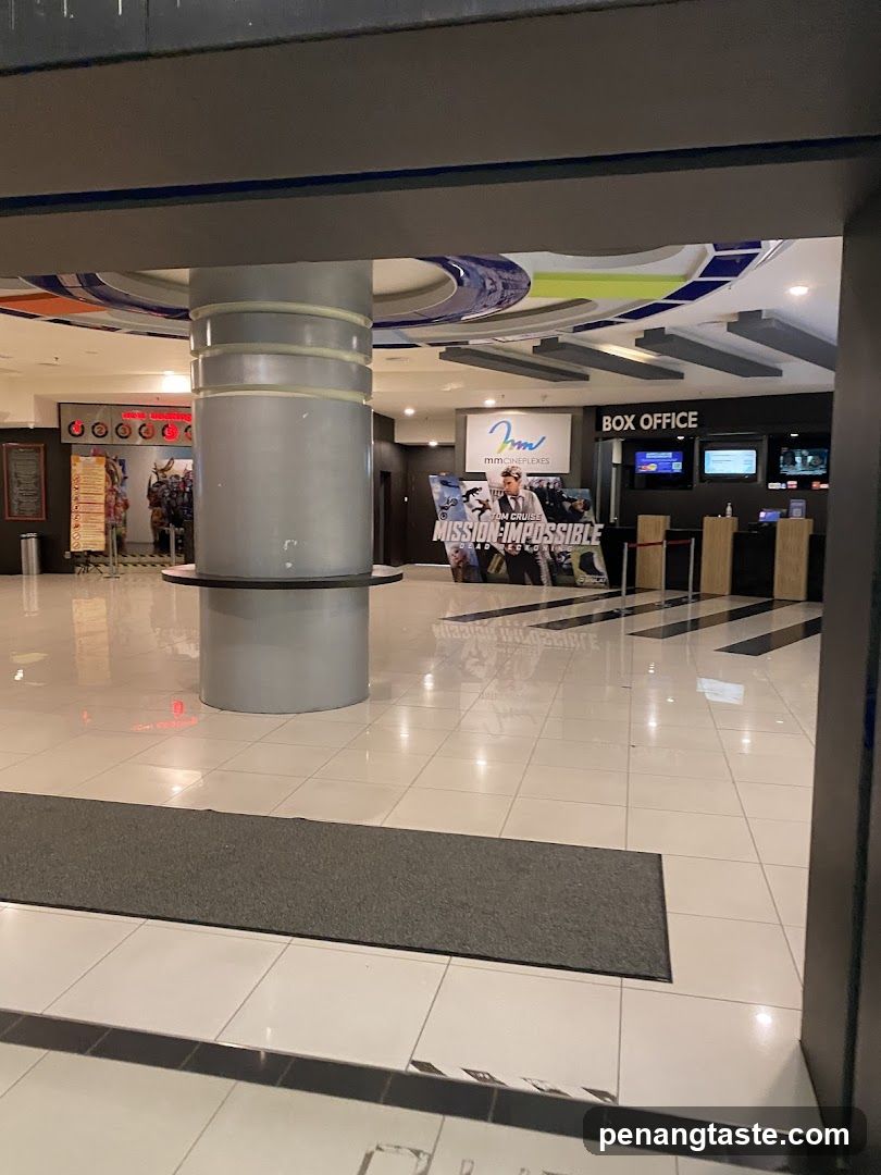 MM Cinerelexes Box Office Interior