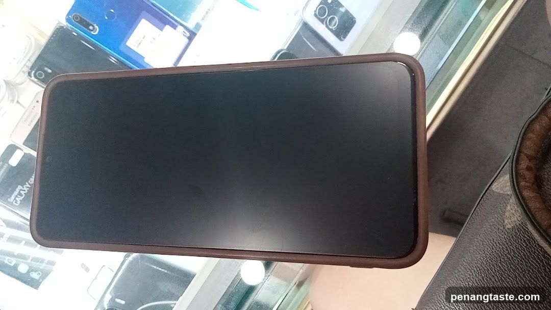 Phone Display in Store