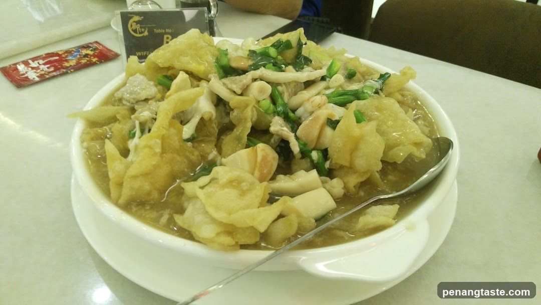 Dish served in restaurant