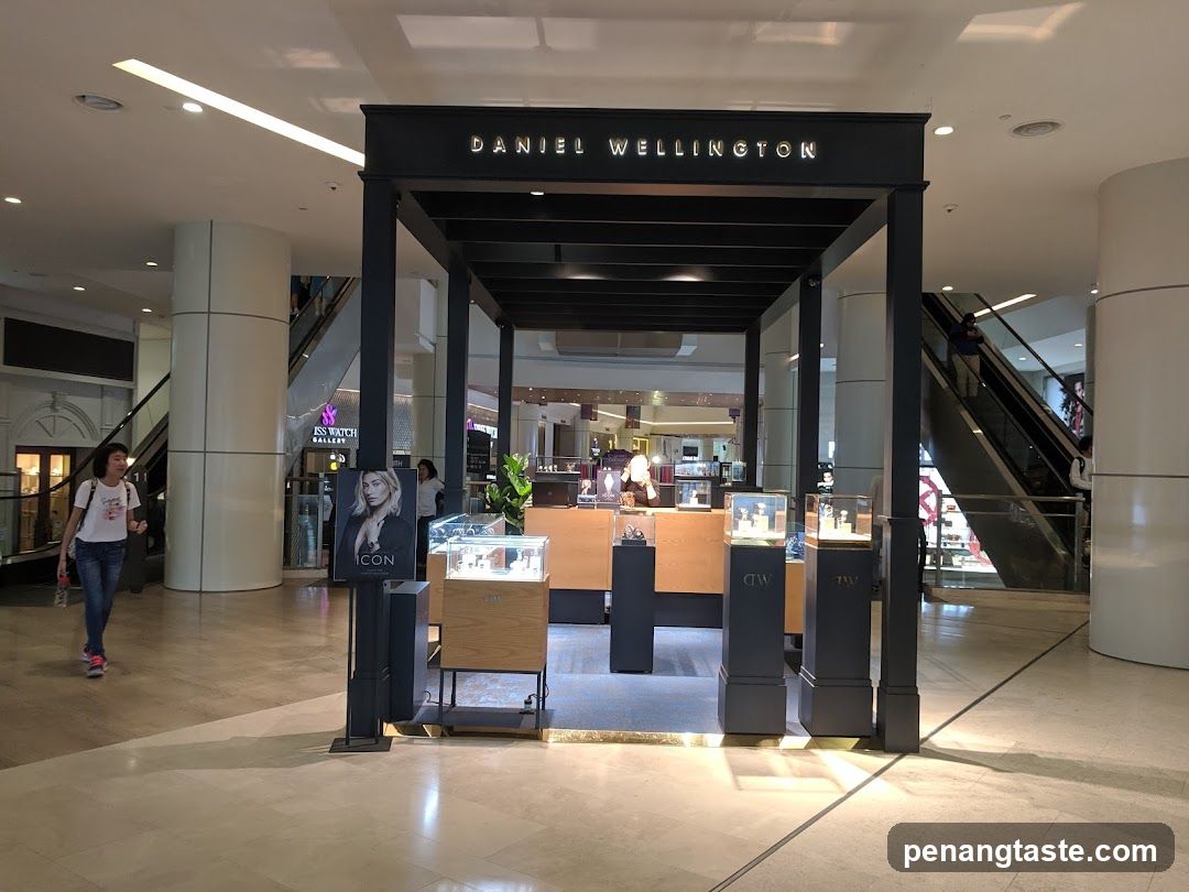 Daniel Wellington Watch Display