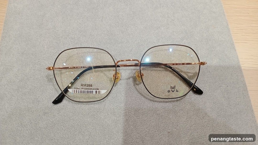 OVL Glasses Product Display