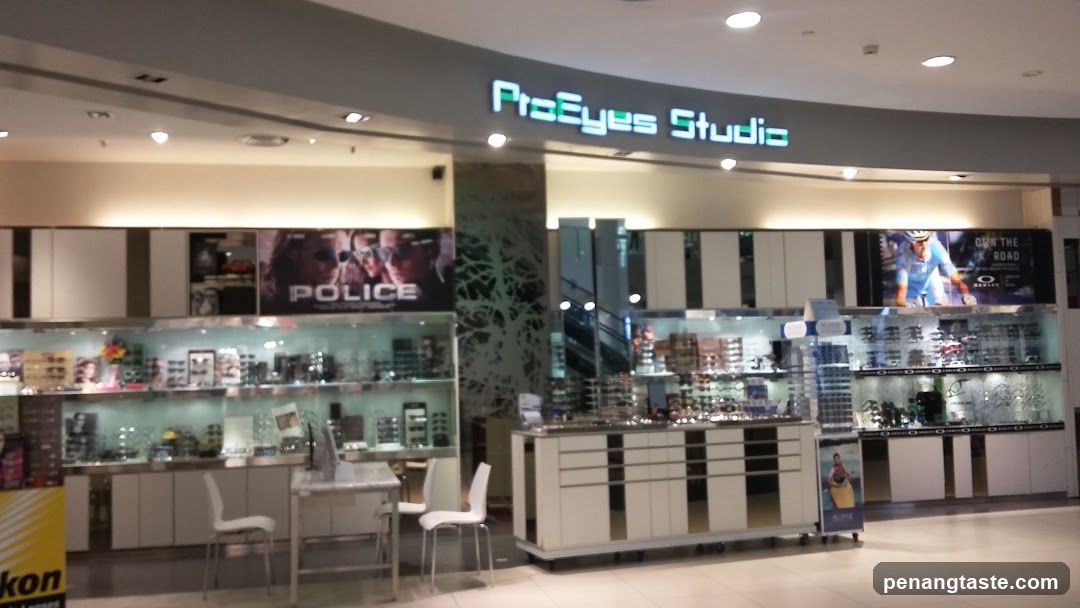 ProEyes Studio Storefront