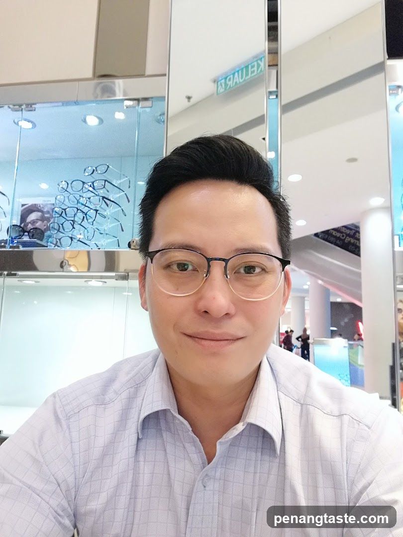 Selfie in a retail environment