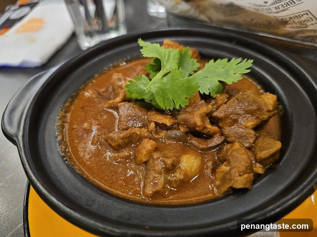 Food dish in ceramic bowl
