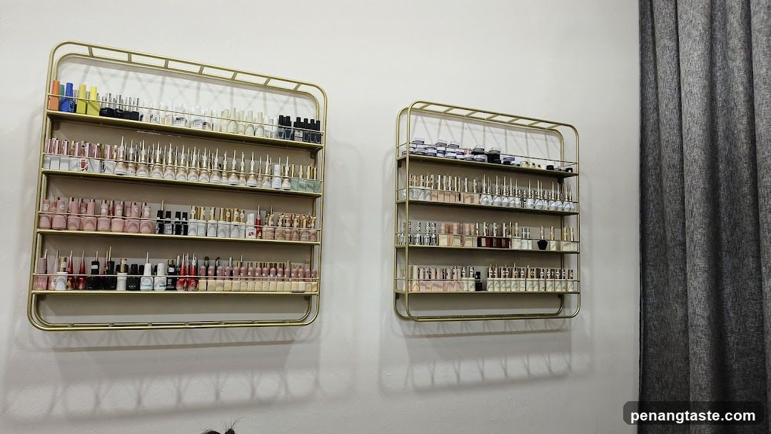Nail polish display shelves