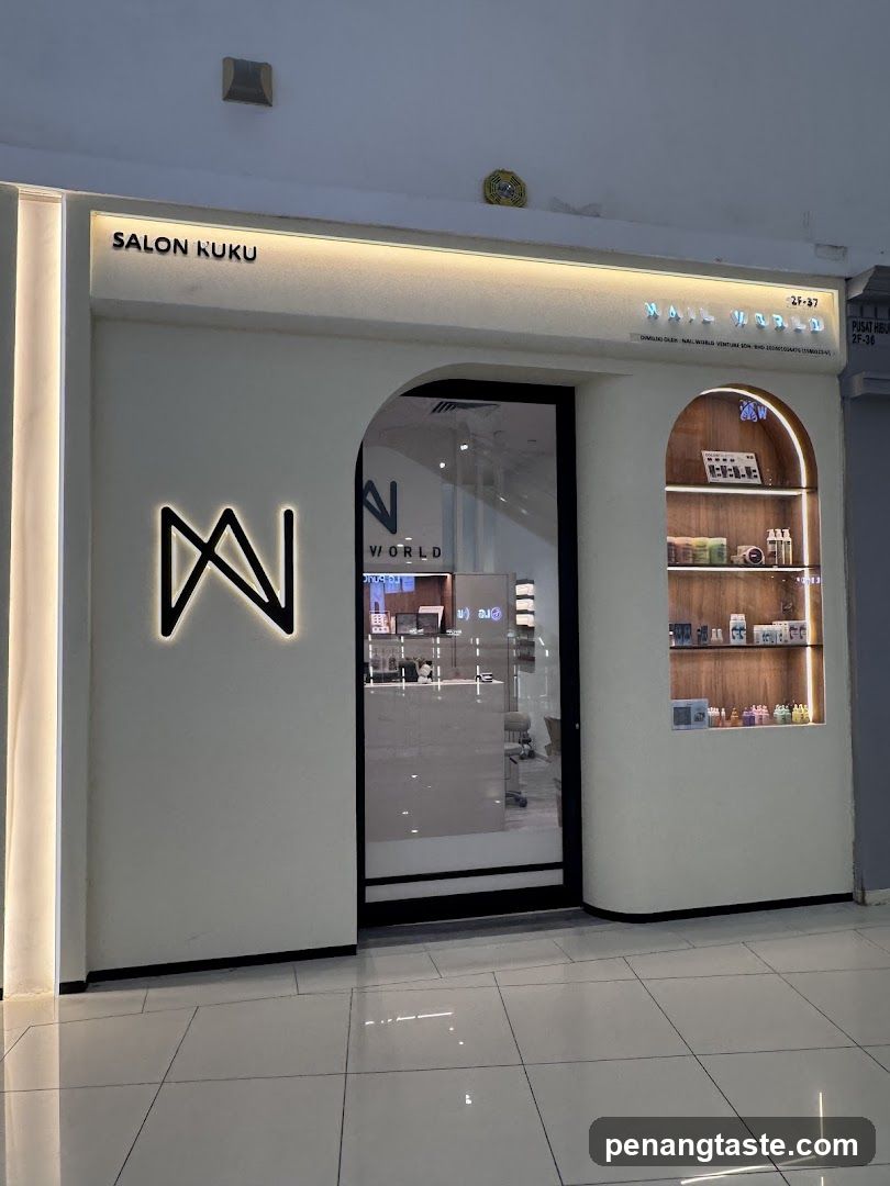 Nail World