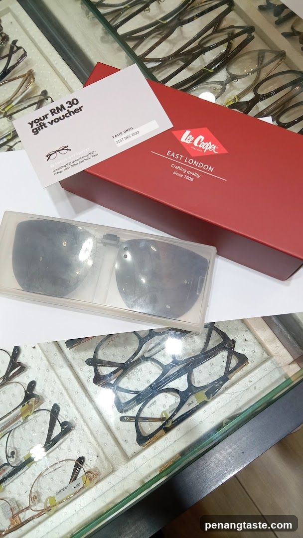Eyewear Display in Retail Store
