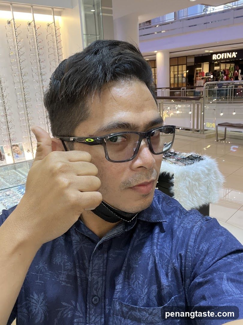 Man in shopping mall