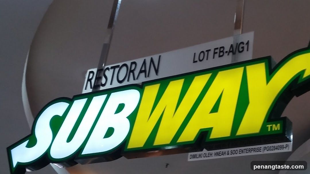 Subway Restaurant Signage