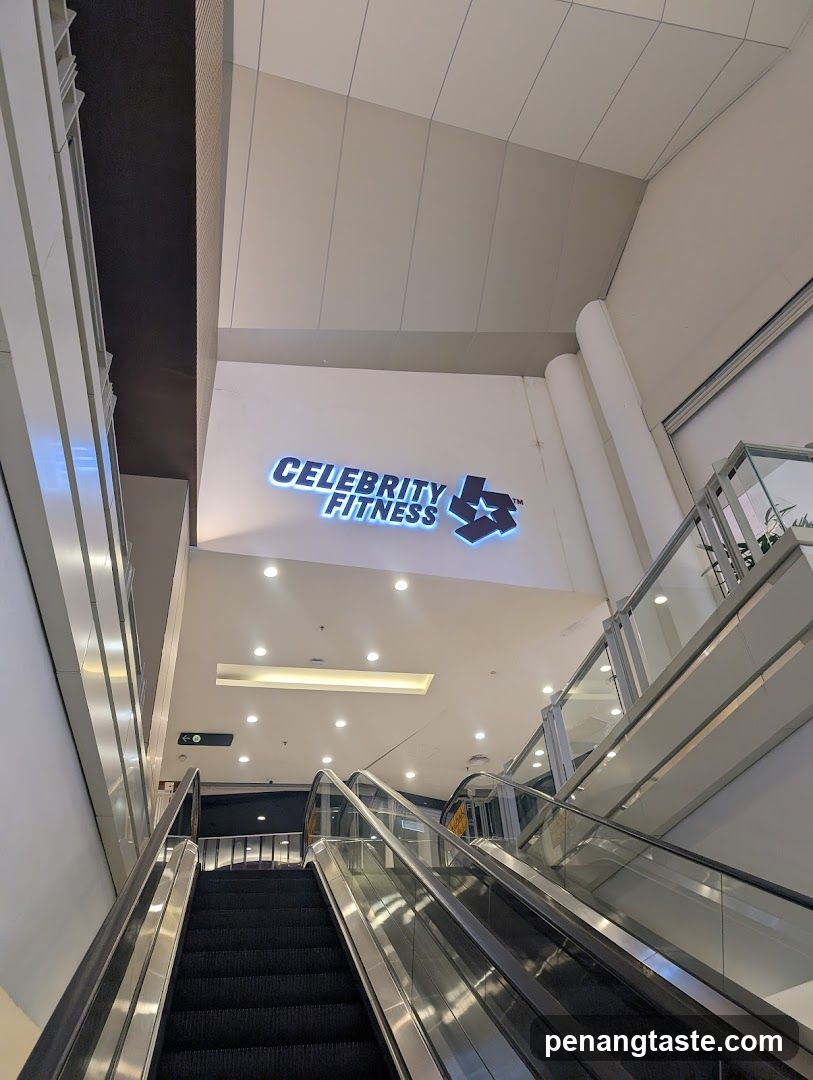 Celebrity Fitness Interior View