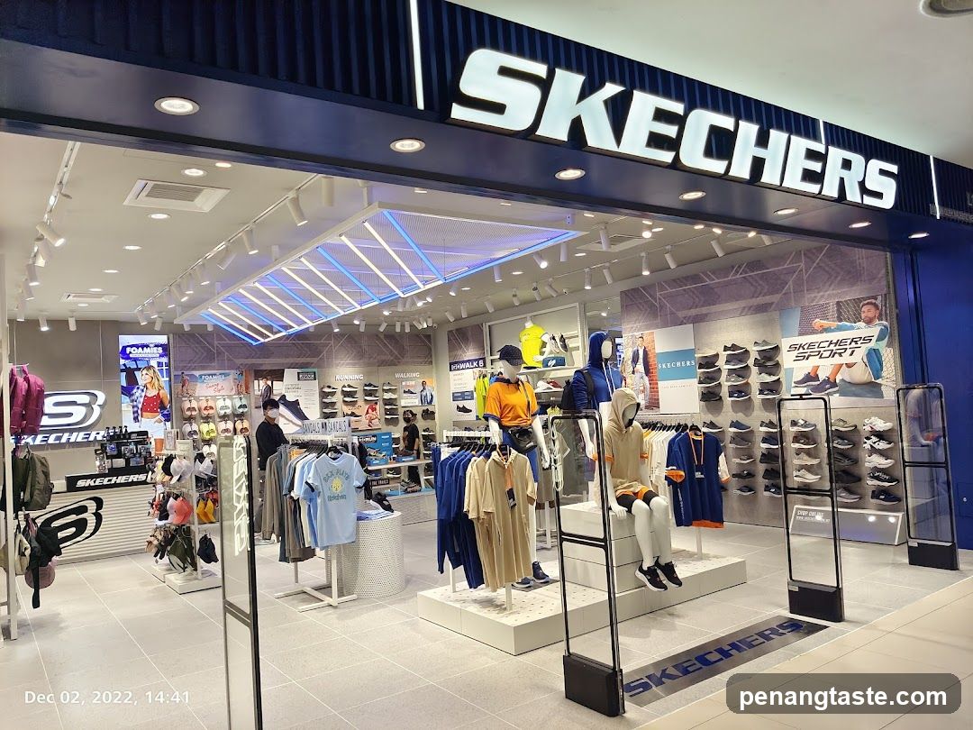 Skechers Store Entrance