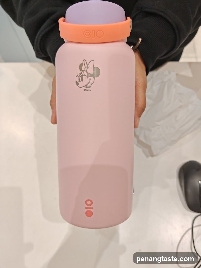 Minnie Mouse O!O Water Bottle