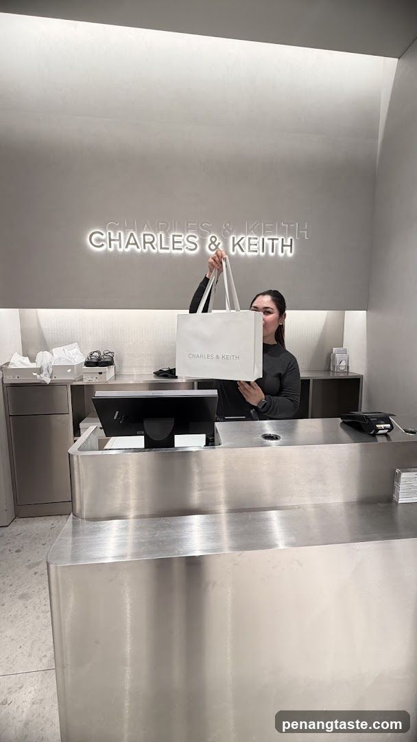 CHARLES & KEITH