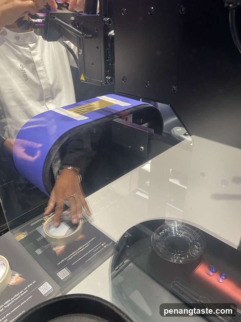 Dyson Store