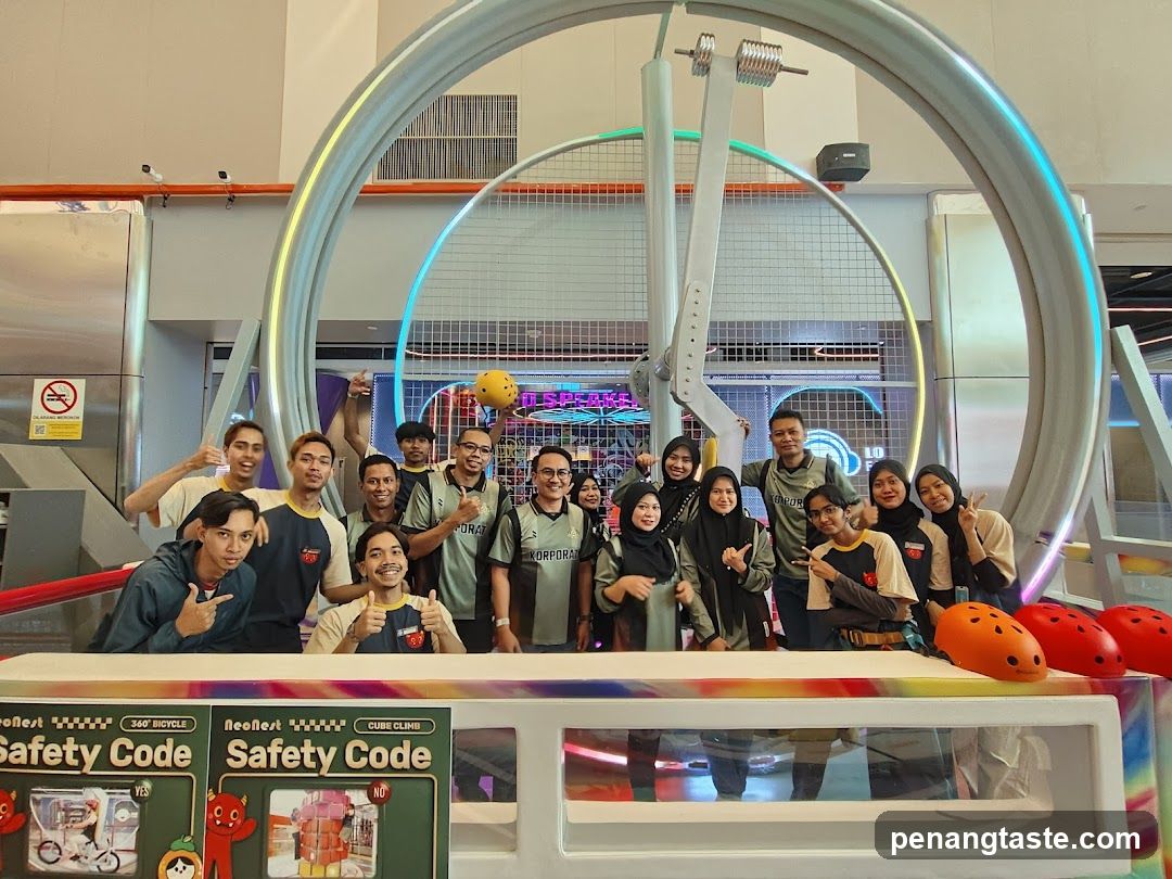 Group photo at indoor attraction