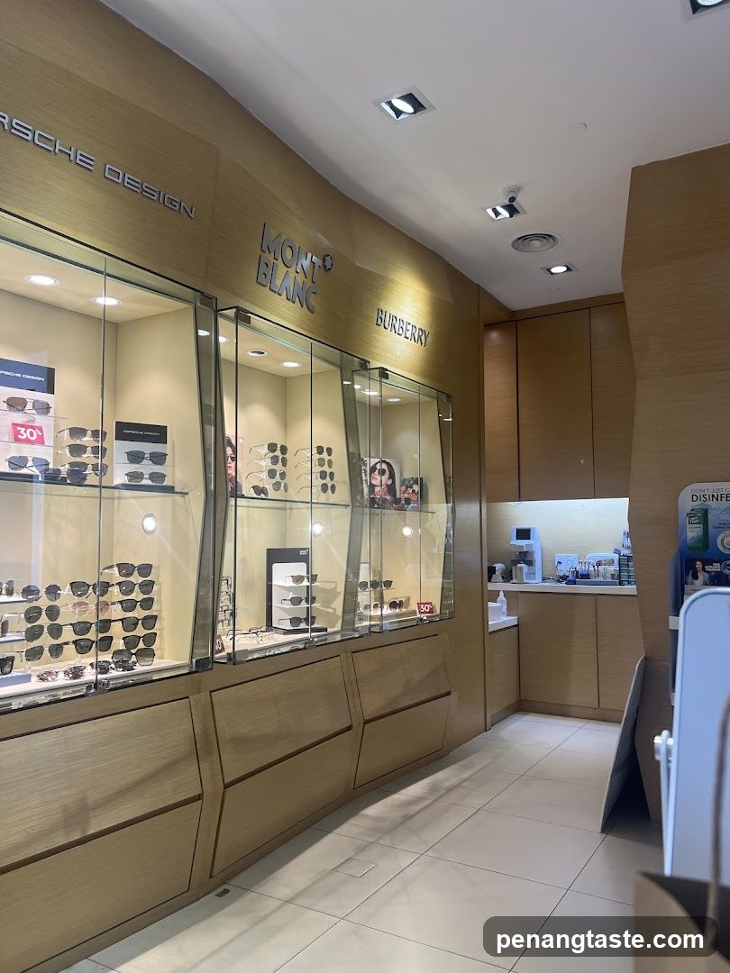 Eyewear Store Display