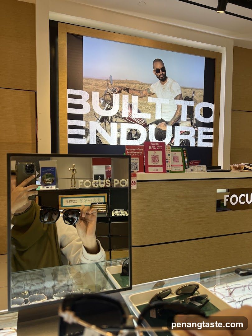 Eyewear Store Display