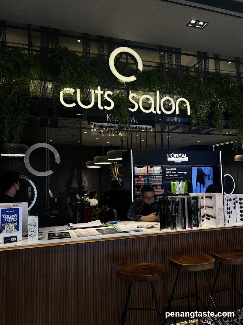 Cuts Salon Interior