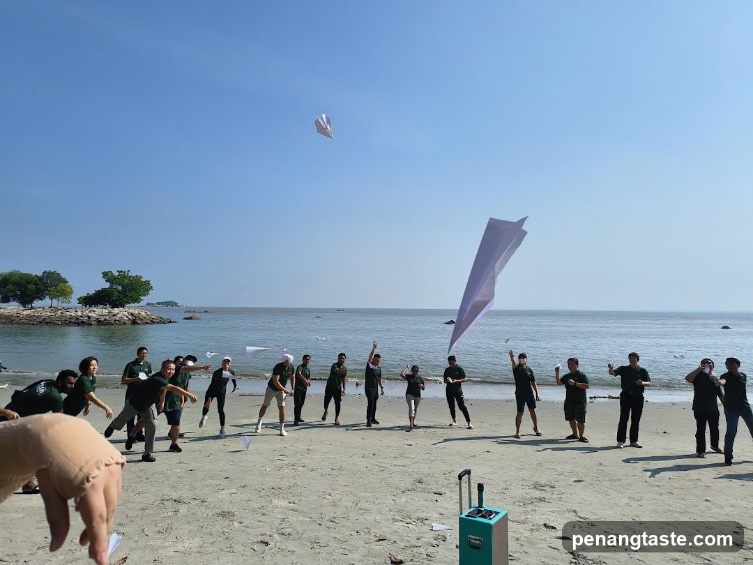 Team building activity on the beach