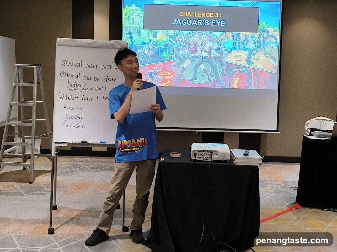 Presentation with Jumanji theme