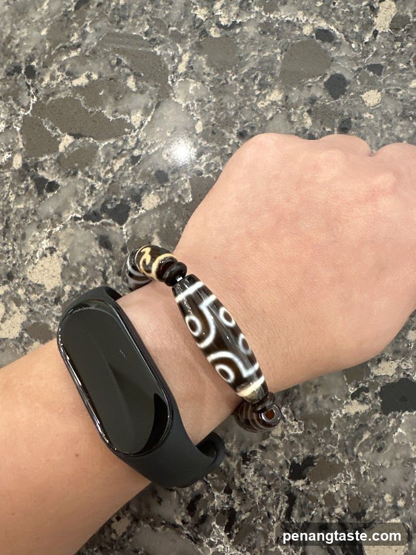 Bracelet and Fitness Tracker