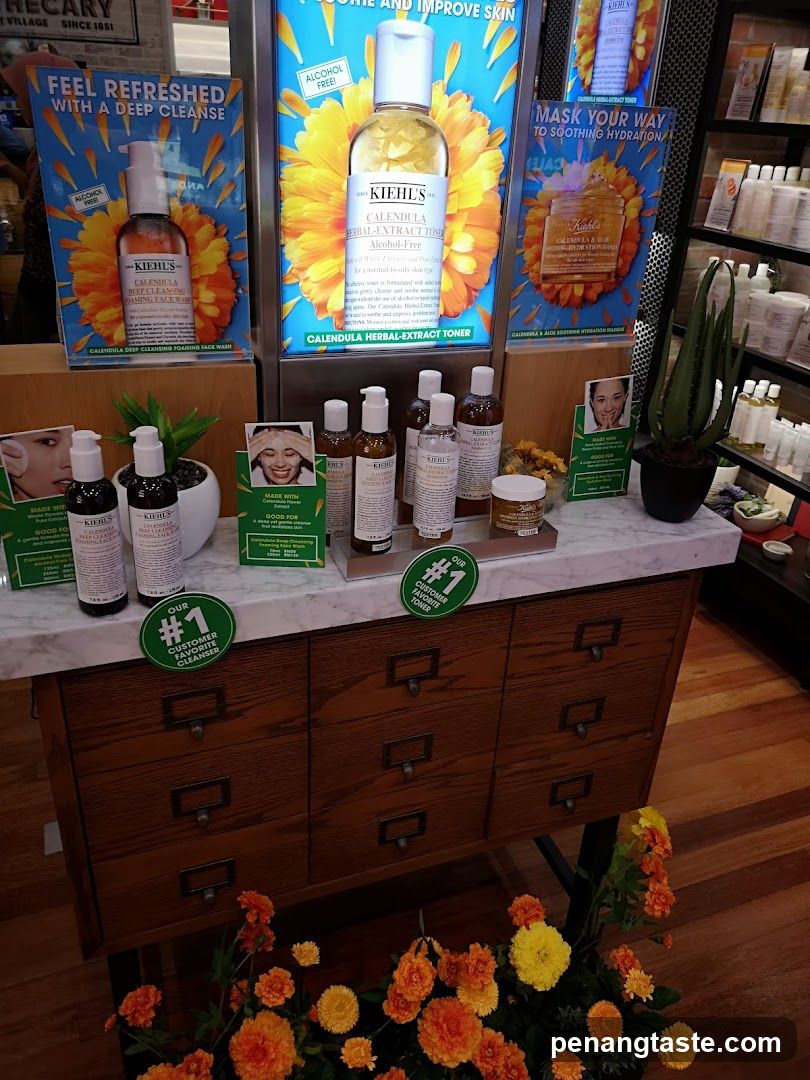 Kiehl's Skincare Display
