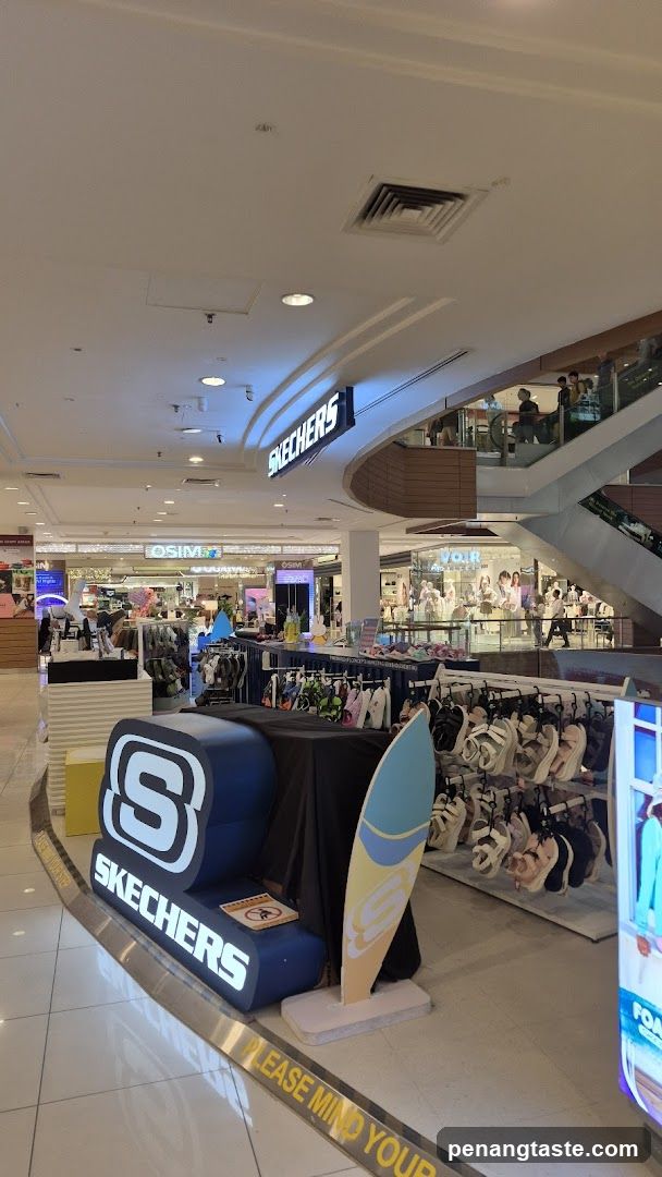 Skechers Store Display