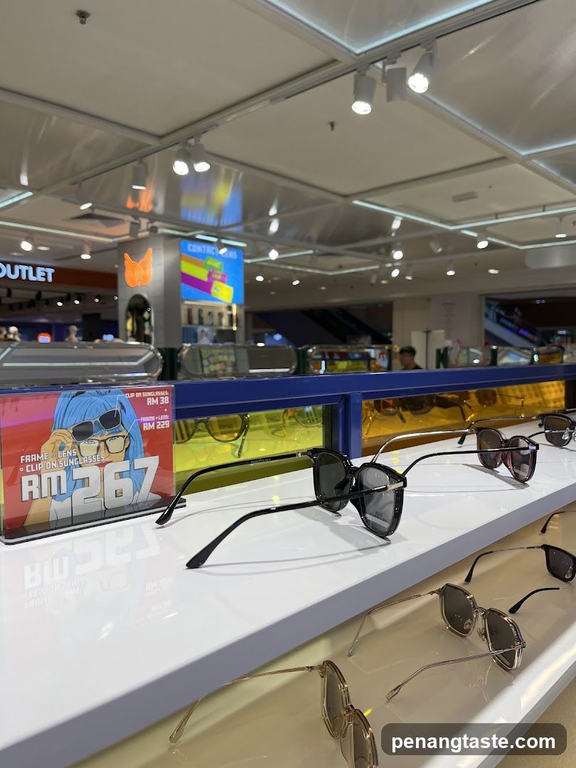 Eyewear Display