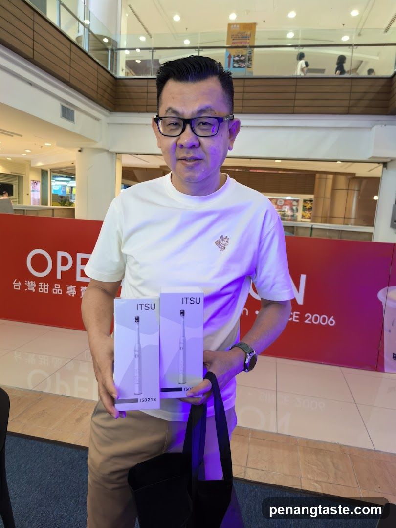 Man holding ITSU products
