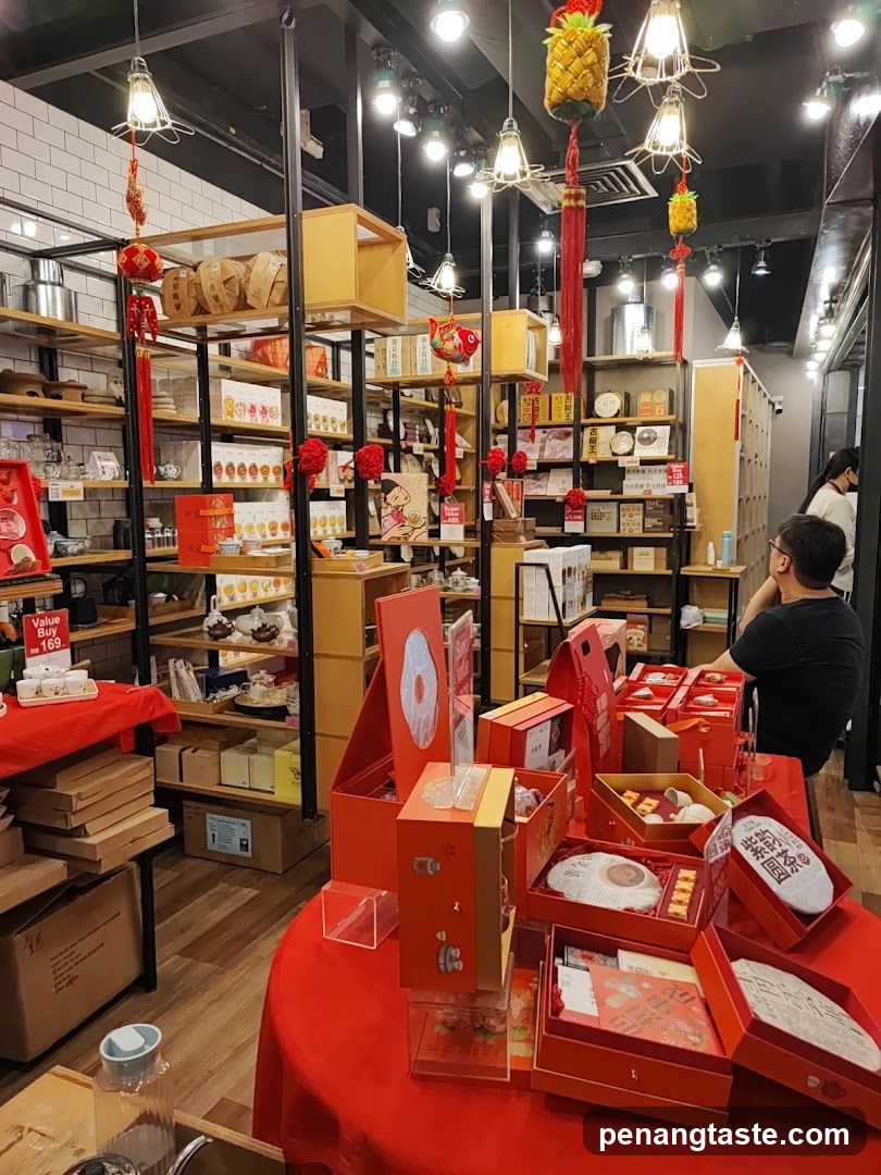 Chinese New Year Decorations and Gifts