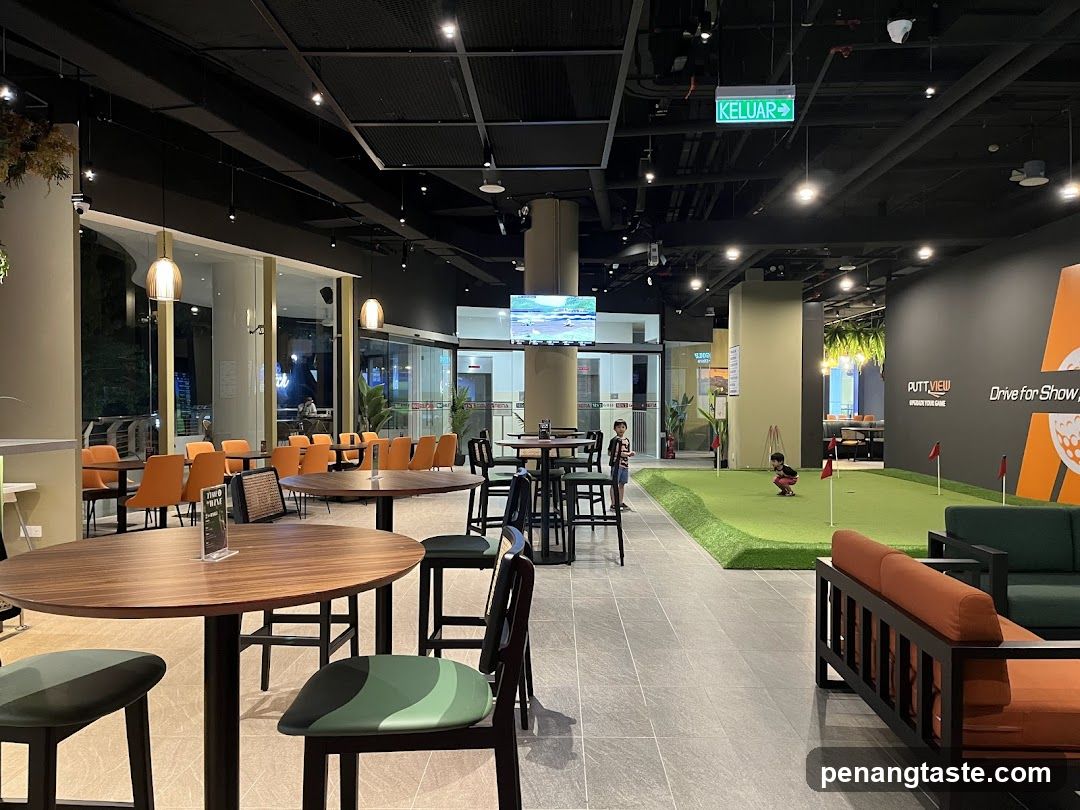 Indoor Golf Entertainment Area