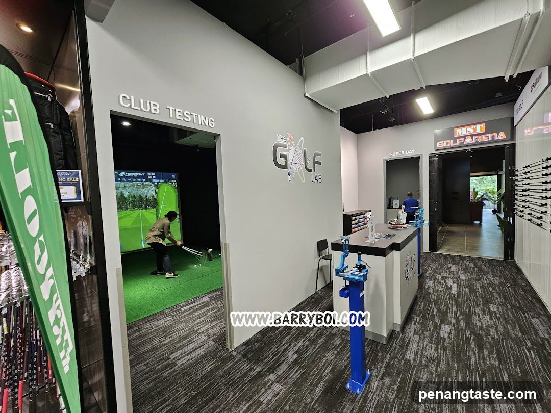 Golf Lab Interior