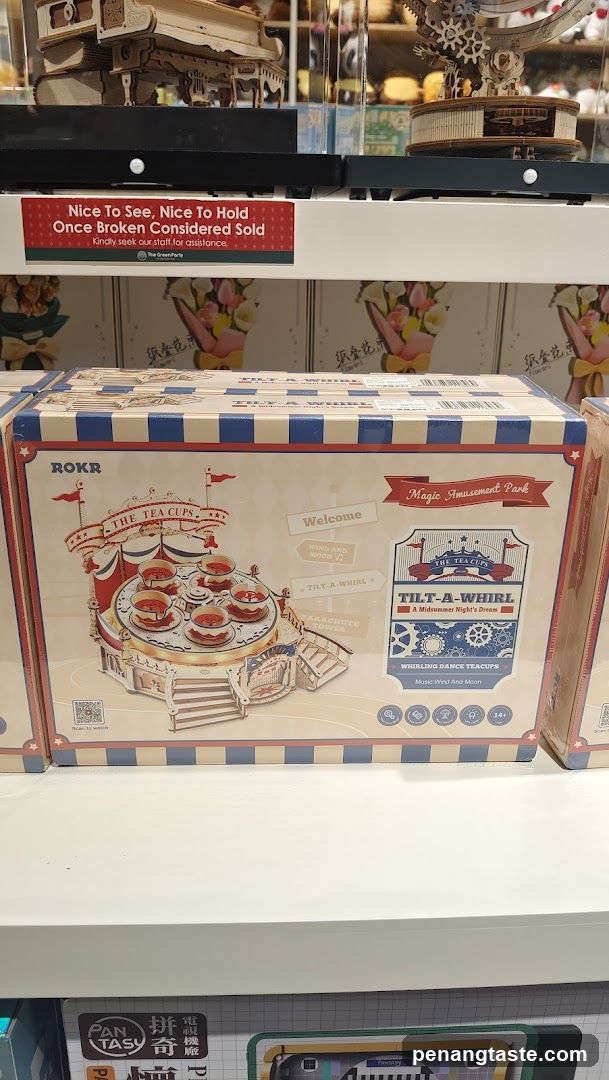 ROKR Tilt-A-Whirl Model Kit Box