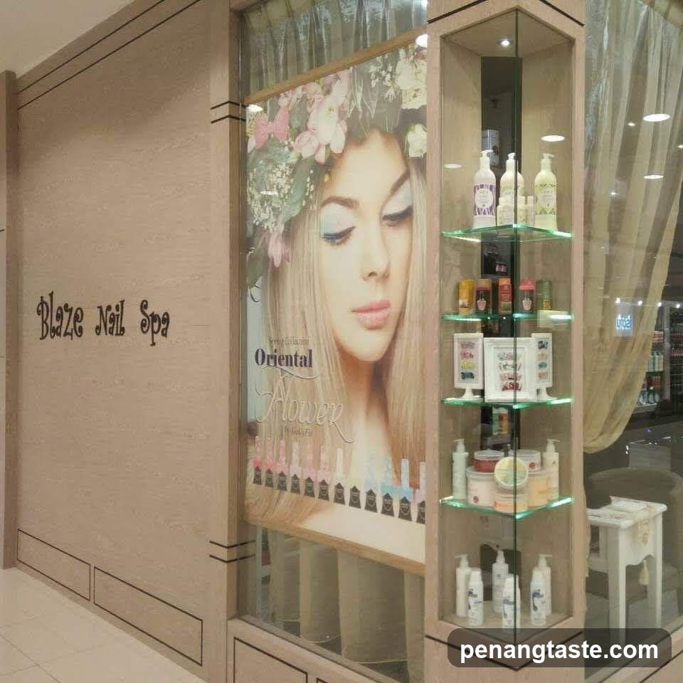 Blaze Nail Spa Display