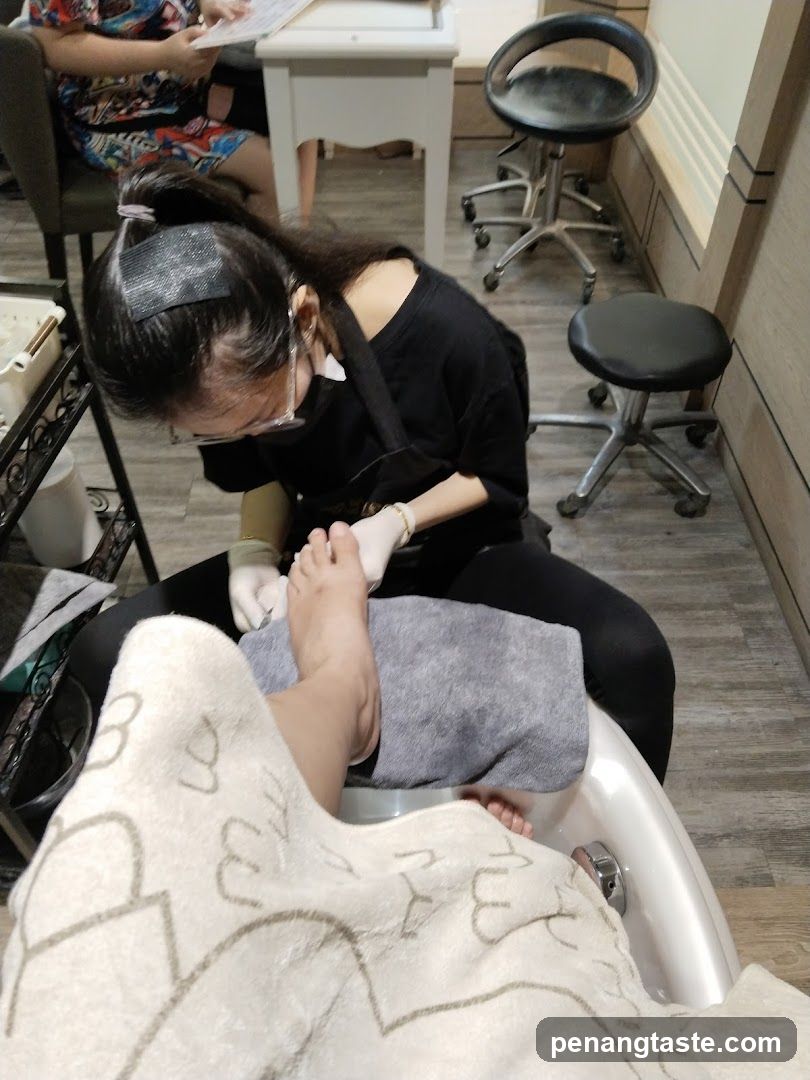 Pedicure Service