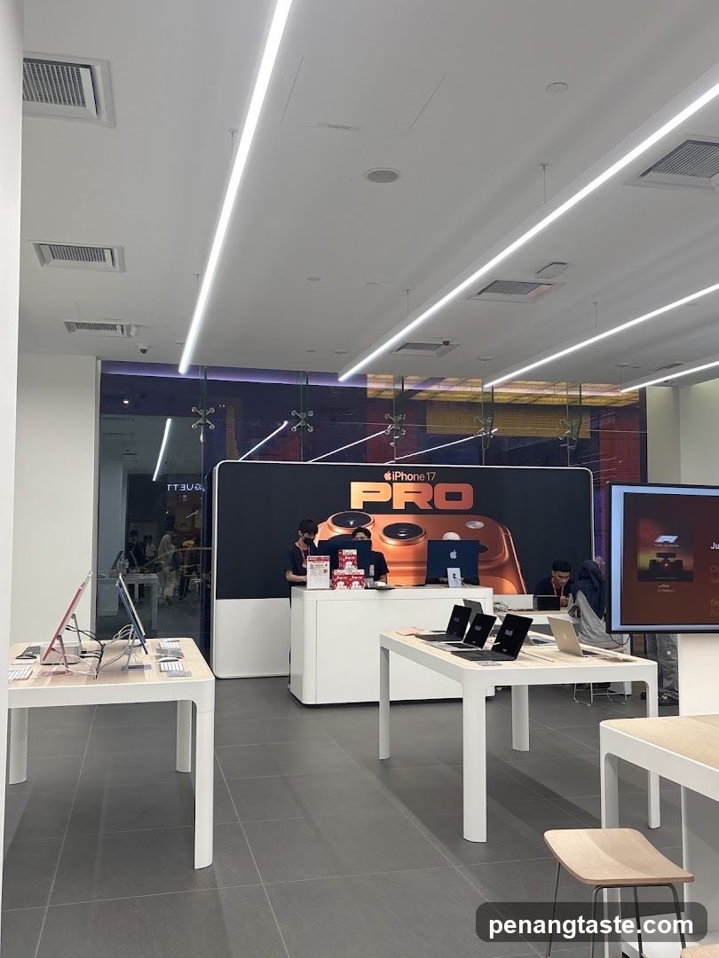 Apple Store Interior