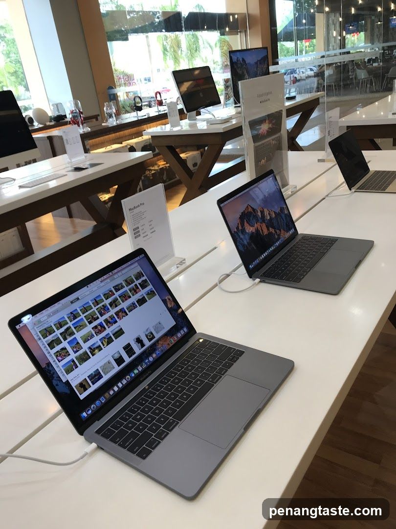 Apple Store Interior