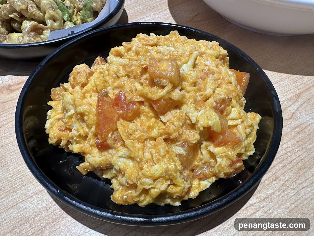 Tomato Scrambled Eggs Dish