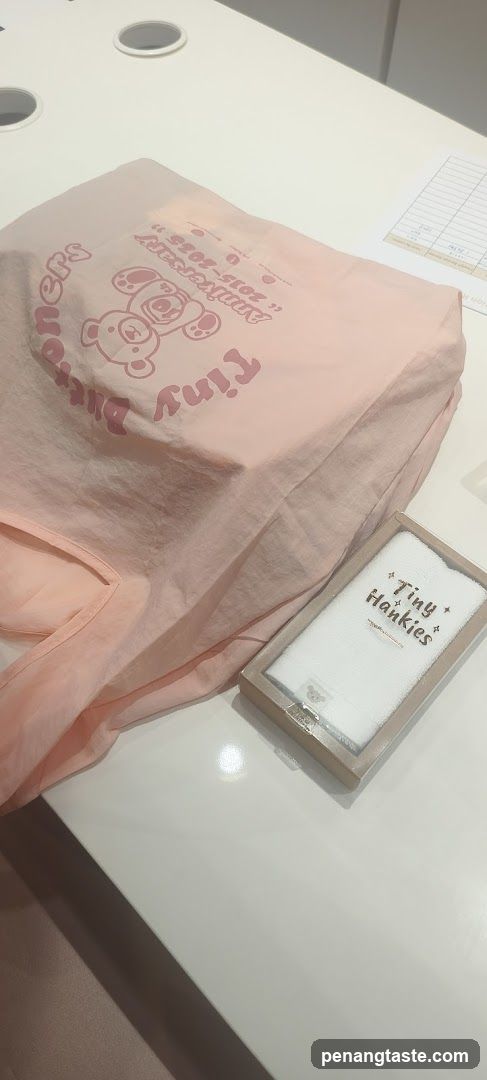 Tiny Button Concept Store
