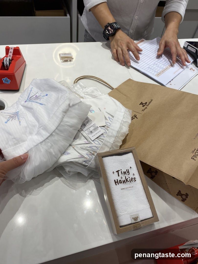 Tiny Button Concept Store