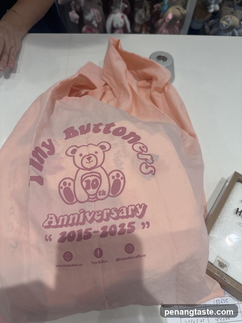 Tiny Button Concept Store