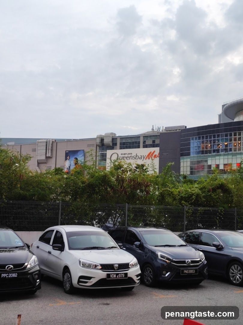 Queensbay Mall exterior view