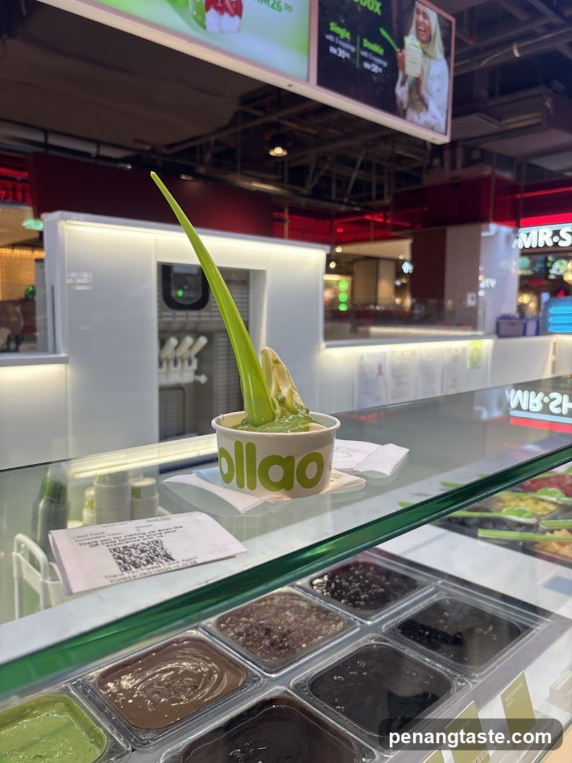 Ice cream display at Ollao shop