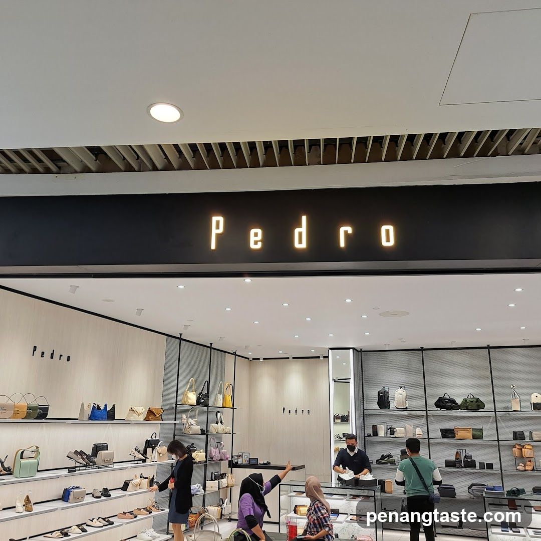 Pedro Store Interior