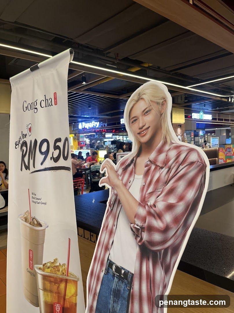 Gong cha promotional display