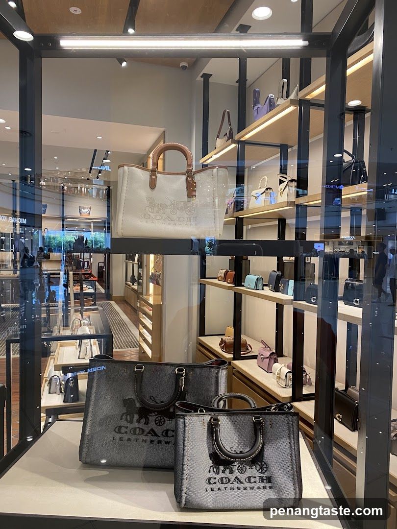Coach Store Display