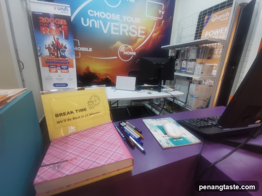 Unifi Mobile Store Interior