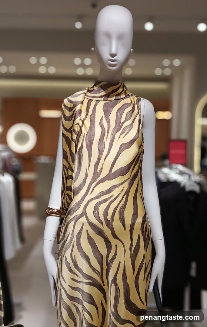 Mannequin Display in Retail Store